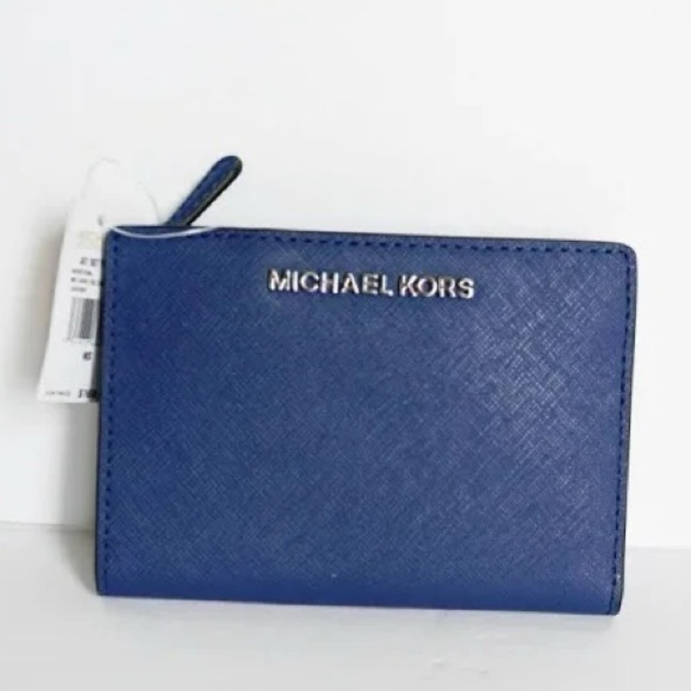 Michael Kors Womens Card Holder Id Small
Medium Leather Wallet - Picture 4 of 11